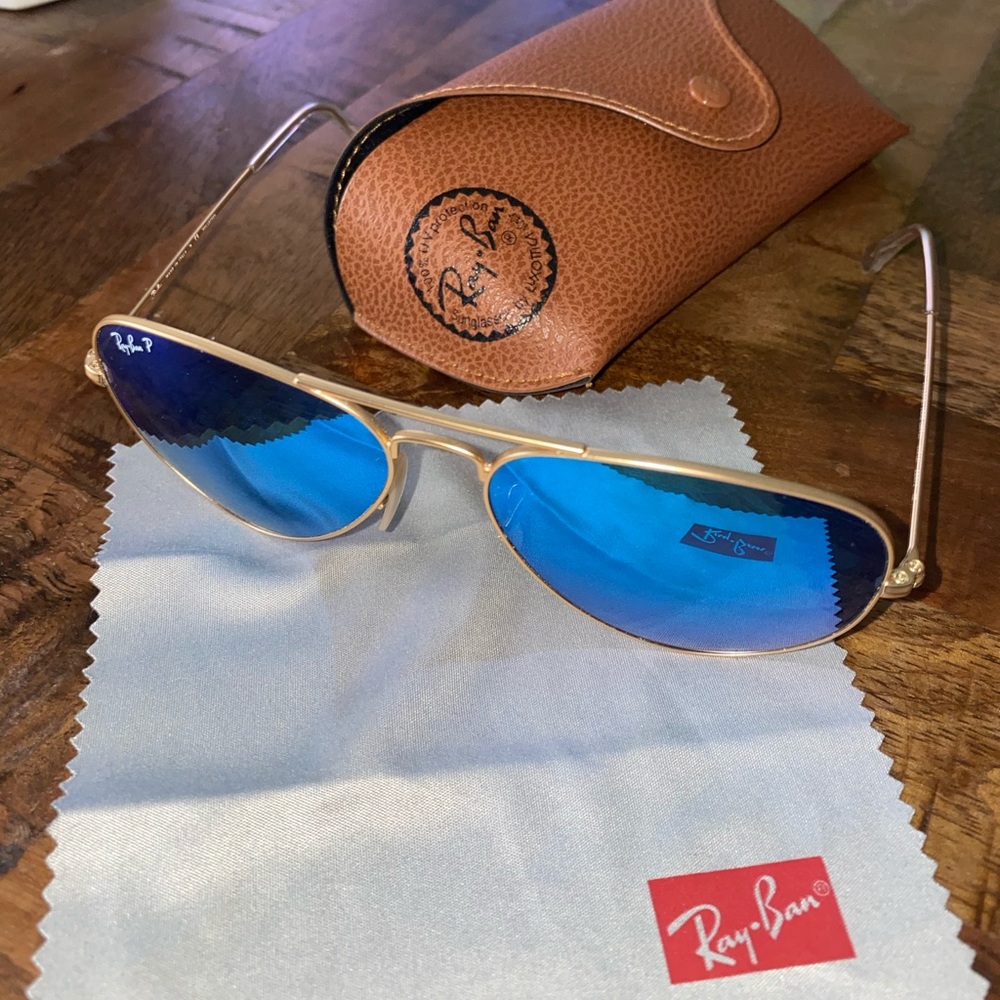 Blue mirrored polarized Ray-ban sunglasses